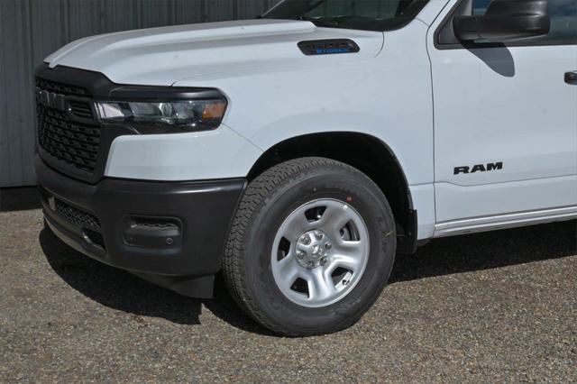 2025 RAM Ram 1500 RAM 1500 TRADESMAN QUAD CAB 4X2 64 BOX