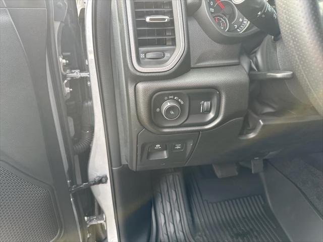 2025 RAM Ram 1500 RAM 1500 TRADESMAN CREW CAB 4X4 57 BOX