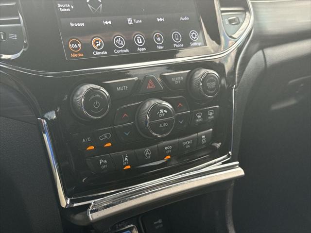 2021 Jeep Grand Cherokee Laredo X 4x4