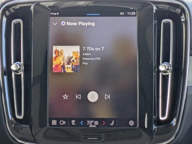2025 Volvo XC40 B5 Plus Bright Theme