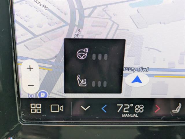 2025 Volvo XC40 B5 Plus Bright Theme