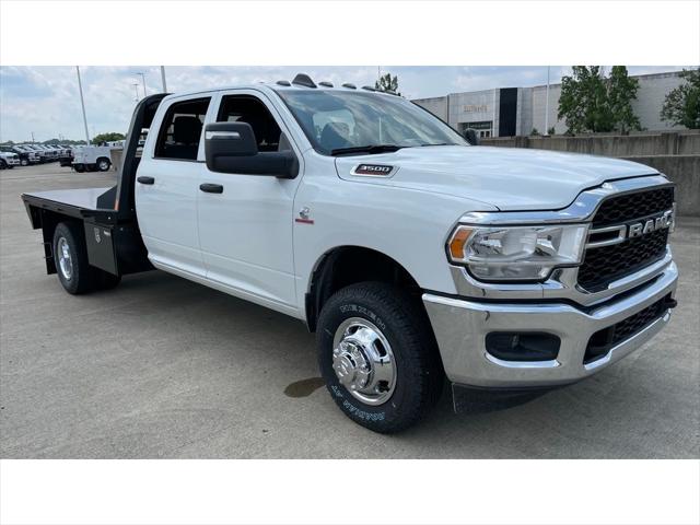 2024 RAM Ram 3500 Chassis Cab RAM 3500 TRADESMAN CREW CAB CHASSIS 4X4 60 CA 2024 RAM Ram 3500 Chassis Cab RAM 3500 TRADESMAN CREW CAB CHASSIS 4X4 60 CA