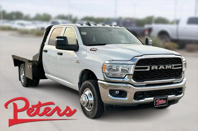 2024 RAM Ram 3500 Chassis Cab RAM 3500 TRADESMAN CREW CAB CHASSIS 4X4 60 CA