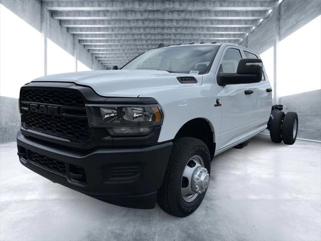2024 RAM Ram 3500 Chassis Cab RAM 3500 TRADESMAN CREW CAB CHASSIS 4X4 60 CA