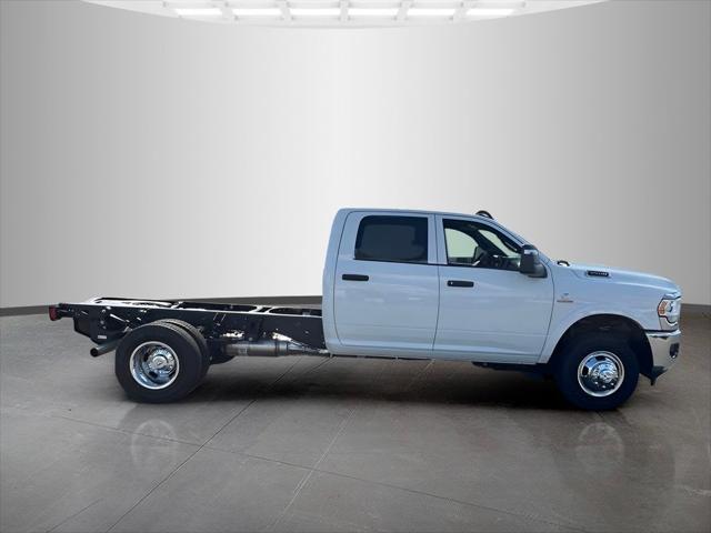 2024 RAM Ram 3500 Chassis Cab RAM 3500 TRADESMAN CREW CAB CHASSIS 4X4 60 CA