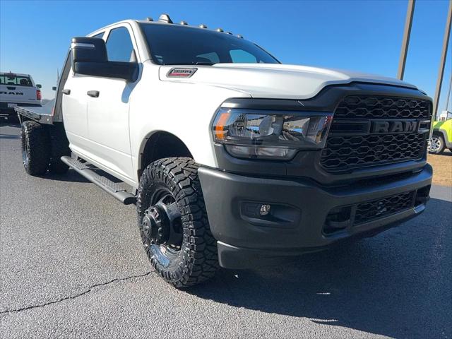2024 RAM Ram 3500 Chassis Cab RAM 3500 TRADESMAN CREW CAB CHASSIS 4X4 60 CA