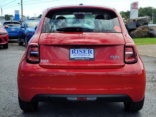 2024 Fiat 500e INSPI(RED) FWD