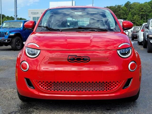 2024 Fiat 500e INSPI(RED) FWD