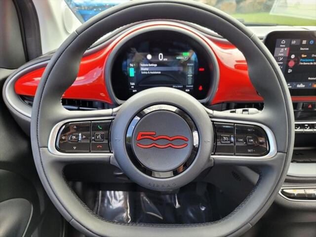 2024 Fiat 500e INSPI(RED) FWD