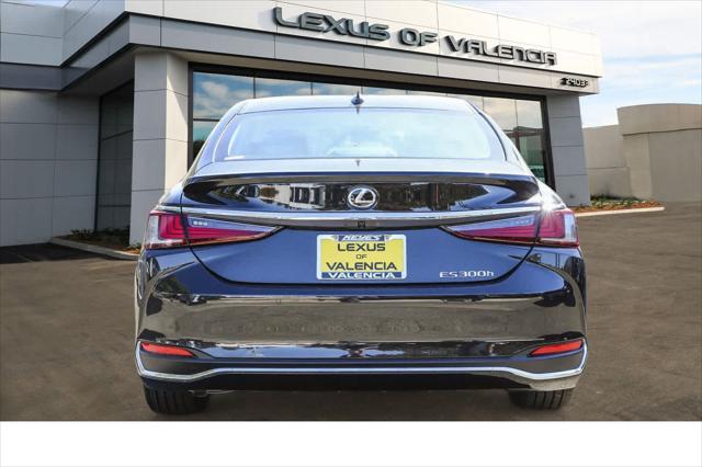 2025 Lexus ES ES 300h
