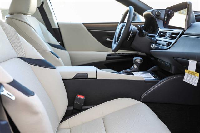 2025 Lexus ES ES 300h