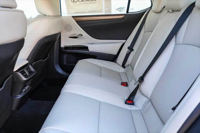2025 Lexus ES ES 300h