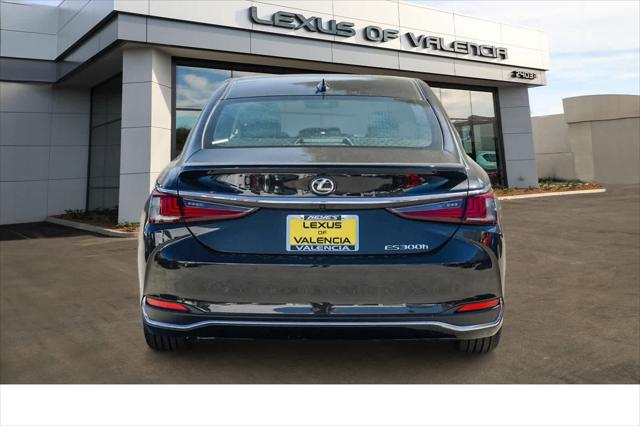 2025 Lexus ES ES 300h
