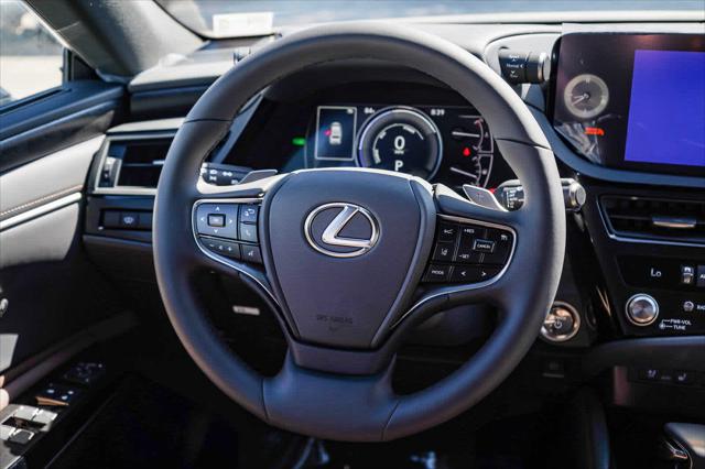 2025 Lexus ES ES 300h