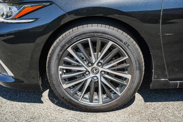 2025 Lexus ES ES 300h