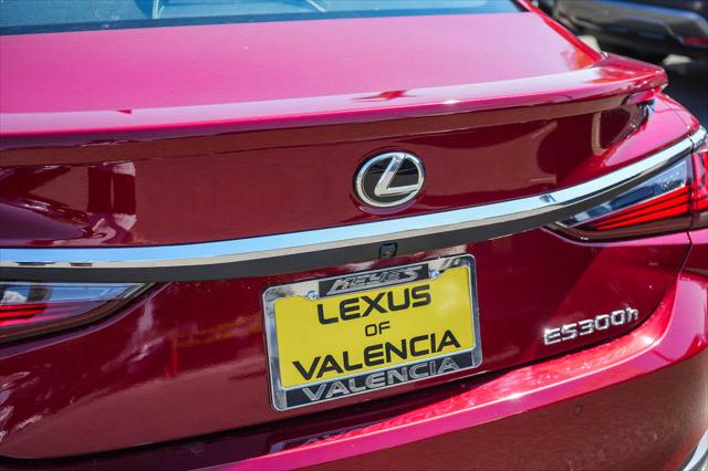 2025 Lexus ES ES 300h