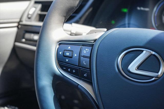 2025 Lexus ES ES 300h