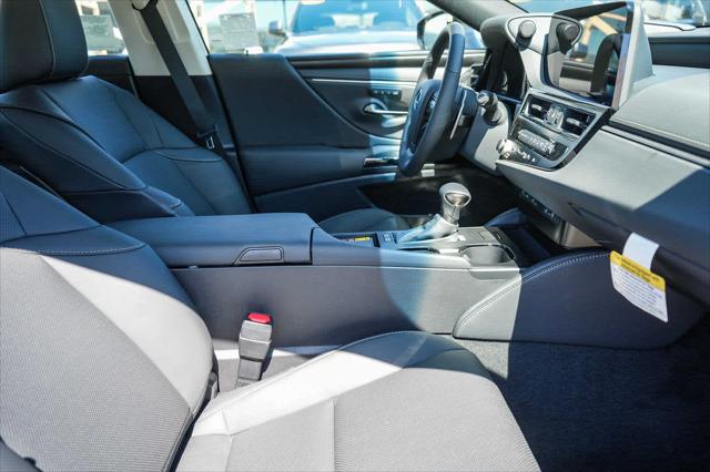 2025 Lexus ES ES 300h
