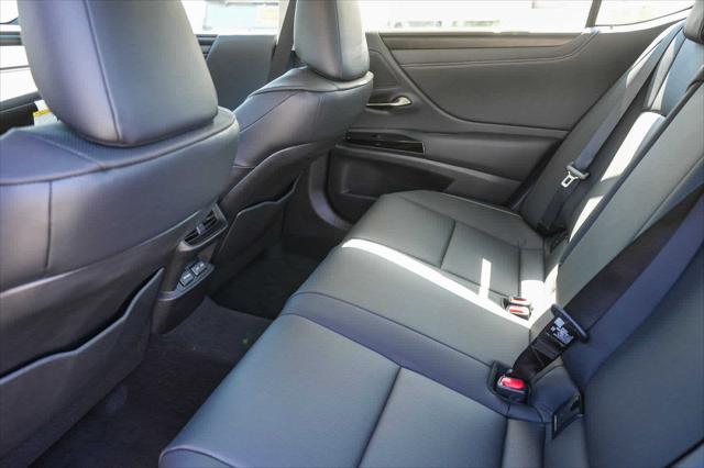 2025 Lexus ES ES 300h