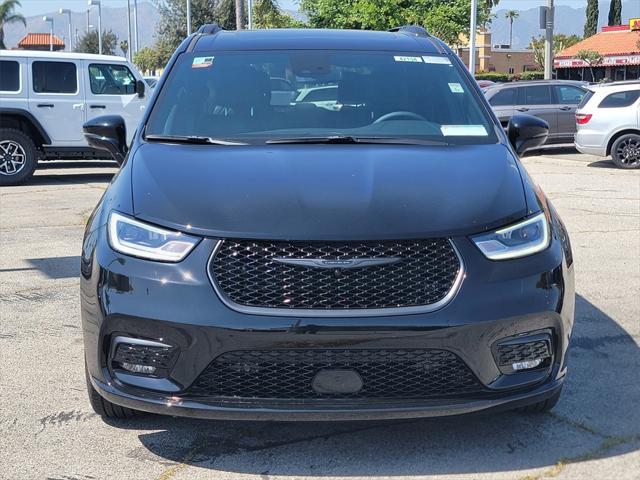 2024 Chrysler Pacifica PACIFICA TOURING L