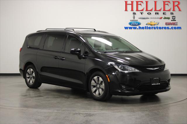 2018 Chrysler Pacifica Hybrid Touring L for sale in Pontiac, IL