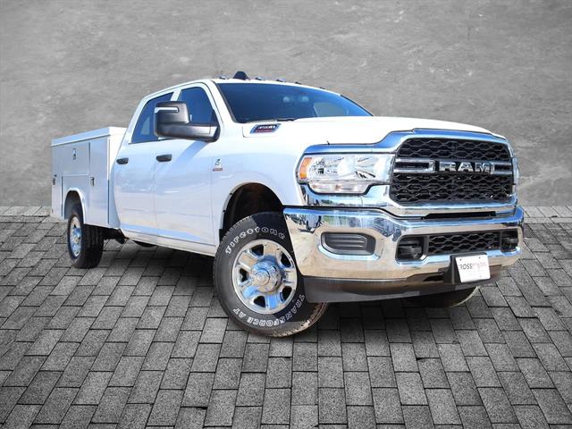 2023 RAM Ram 3500 RAM 3500 TRADESMAN CREW CAB 4X4 8 BOX