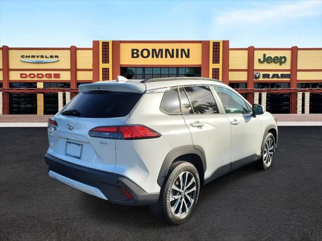2022 Toyota Corolla Cross XLE 2022 Toyota Corolla Cross XLE