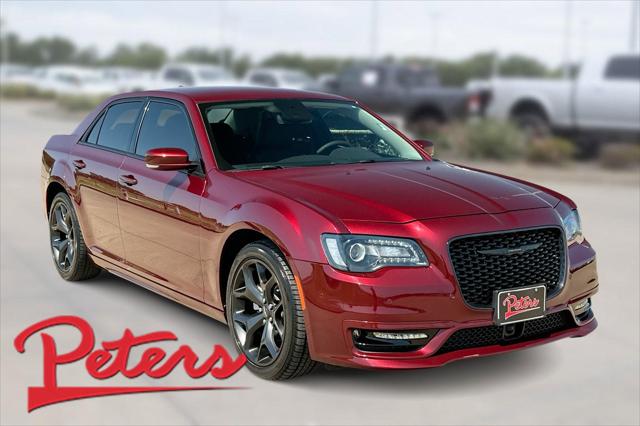 2023 Chrysler 300 Touring L