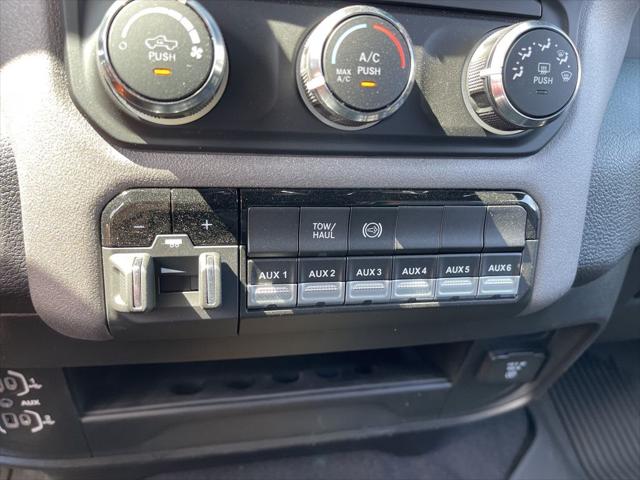 2024 Ram 3500 Tradesman/SLT/Laramie/Limited