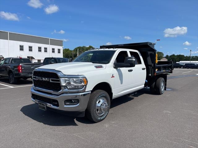 2024 RAM Ram 3500 Chassis Cab RAM 3500 TRADESMAN CREW CAB CHASSIS 4X4 60 CA