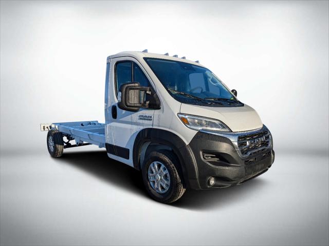 2025 RAM Ram ProMaster RAM PROMASTER 3500 SLT CUTAWAY 159 WB EXT / 104 CA
