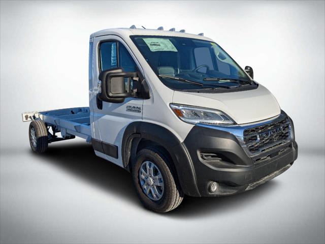 2025 RAM Ram ProMaster RAM PROMASTER 3500 SLT+ CUTAWAY 159 WB EXT / 104 CA
