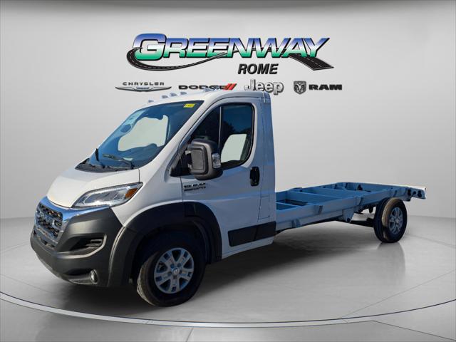 2025 RAM Ram ProMaster RAM PROMASTER 3500 SLT+ CUTAWAY 159 WB EXT / 104 CA