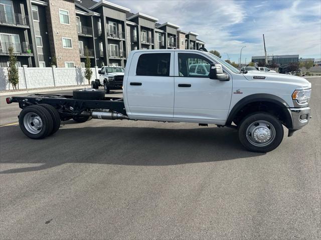 2024 RAM Ram 5500 Chassis Cab RAM 5500 TRADESMAN CHASSIS CREW CAB 4X4 84 CA