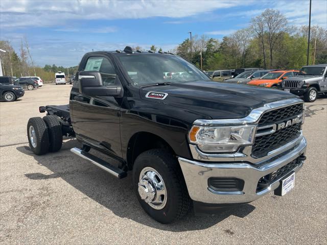 2024 RAM Ram 3500 Chassis Cab RAM 3500 TRADESMAN CHASSIS REGULAR CAB 4X4 60 CA 2024 RAM Ram 3500 Chassis Cab RAM 3500 TRADESMAN CHASSIS REGULAR CAB 4X4 60 CA
