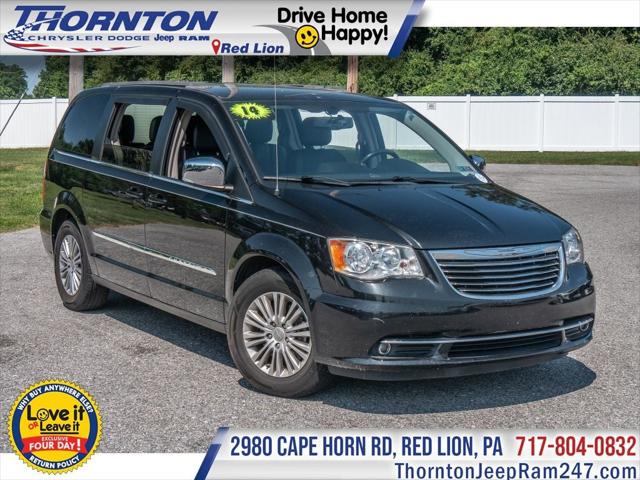 2014 Chrysler Town and Country Touring-L