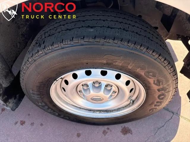 2012 Nissan 1500 NV1500 S V6