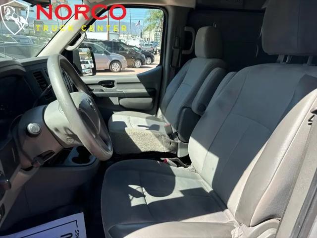 2012 Nissan 1500 NV1500 S V6