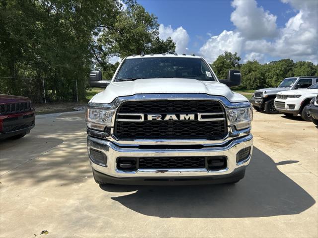 2024 RAM Ram 3500 Chassis Cab RAM 3500 TRADESMAN CREW CAB CHASSIS 4X4 60 CA