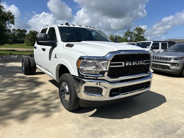 2024 RAM Ram 3500 Chassis Cab RAM 3500 TRADESMAN CREW CAB CHASSIS 4X4 60 CA
