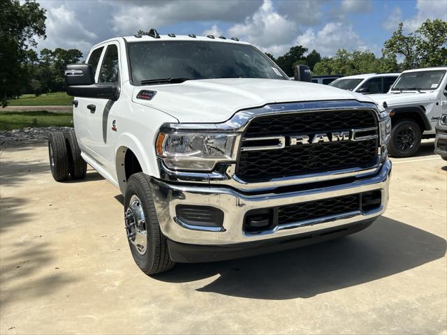 2024 RAM Ram 3500 Chassis Cab RAM 3500 TRADESMAN CREW CAB CHASSIS 4X4 60 CA