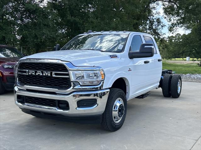 2024 RAM Ram 3500 Chassis Cab RAM 3500 TRADESMAN CREW CAB CHASSIS 4X4 60 CA