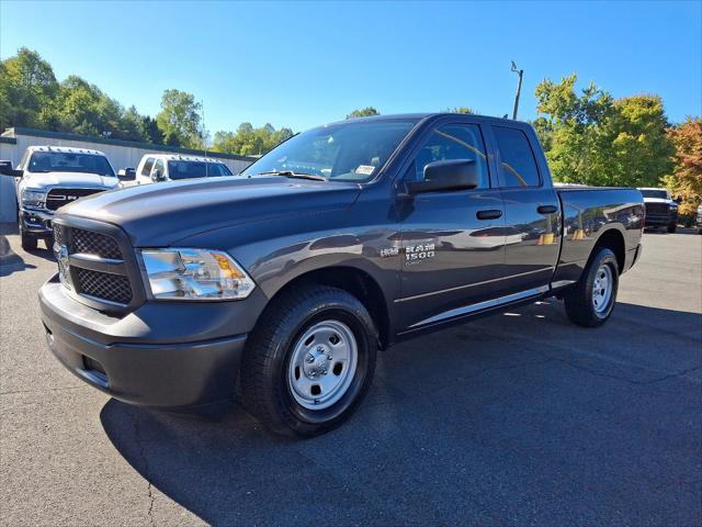2024 RAM Ram 1500 Classic RAM 1500 CLASSIC TRADESMAN QUAD CAB 4X2 64 BOX