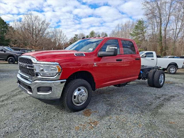 2024 RAM Ram 3500 Chassis Cab RAM 3500 TRADESMAN CREW CAB CHASSIS 4X4 60 CA