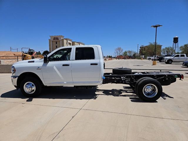 2024 RAM Ram 3500 Chassis Cab RAM 3500 TRADESMAN CREW CAB CHASSIS 4X4 60 CA