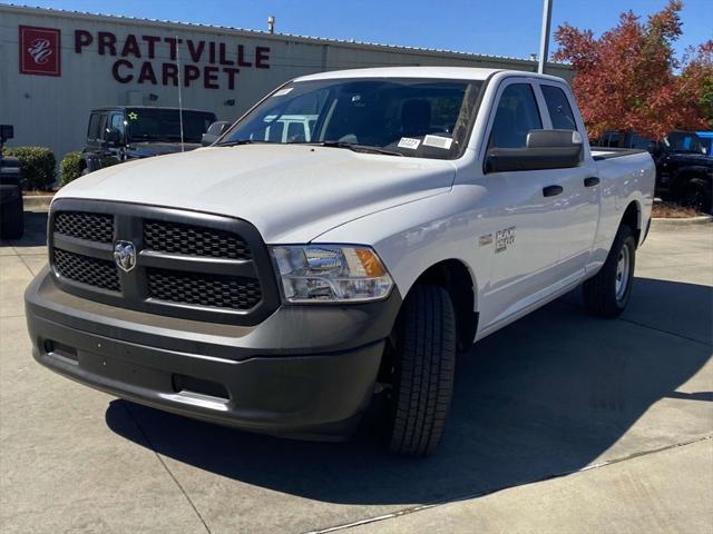 2024 RAM Ram 1500 Classic RAM 1500 CLASSIC TRADESMAN QUAD CAB 4X4 64 BOX