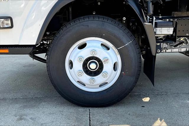 2025 Chevrolet 3500 LCF Gas Unknown