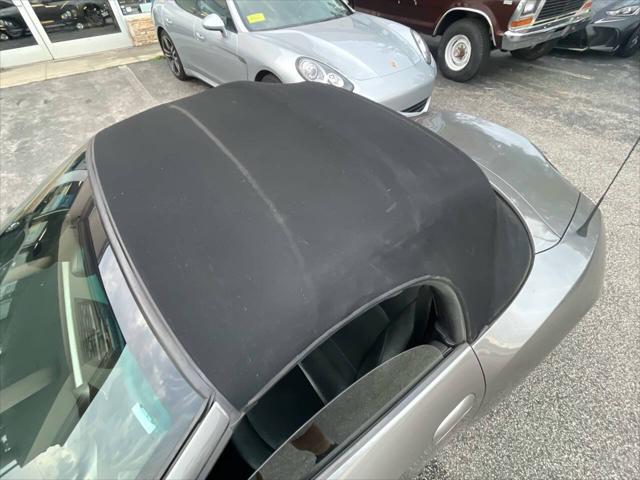 2003 BMW Z4 2.5i