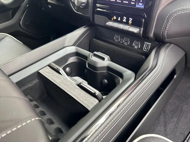 2025 Ram 1500 Limited Crew Cab 4x4 57 Box