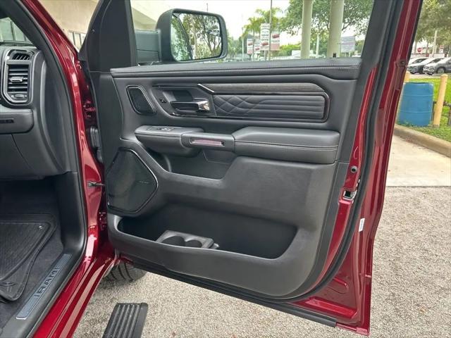 2025 Ram 1500 Limited Crew Cab 4x4 57 Box
